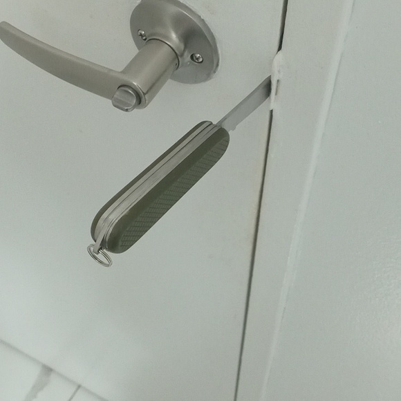 Lot of 25 Wholesale Swiss Army Utility Knife/Tool - Picture 4 of 4